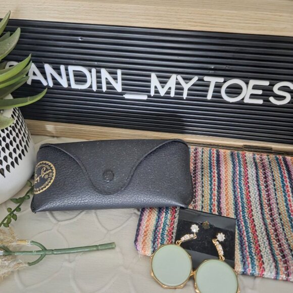 Ray-Ban Vintage 1980s/1990s Gold Frame Glasses, case and cloth Uni-Sex - Picture 14 of 16